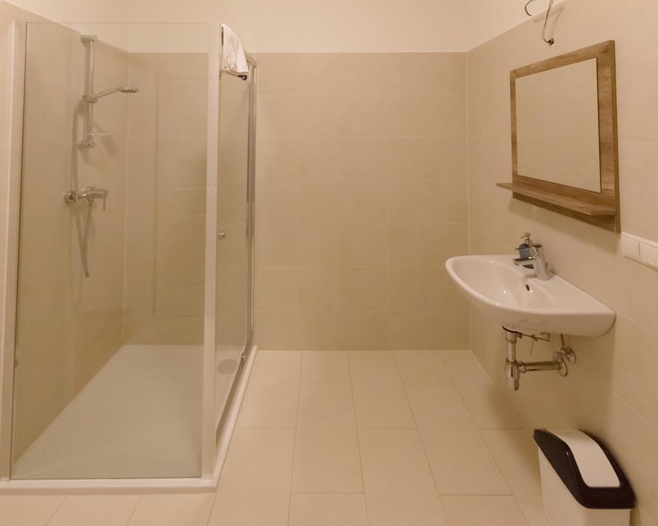 Debo Apartments Schoenbrunner Strasse - Contactless Check In Вена Экстерьер фото